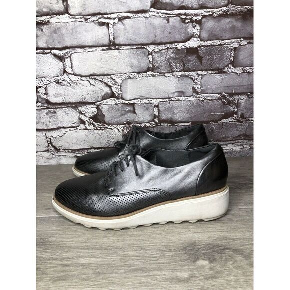 Clarks Collection Metallic Gunmetal Pewter Oxfords Shoes Women’s Sz 8M US/39EU - Picture 1 of 16